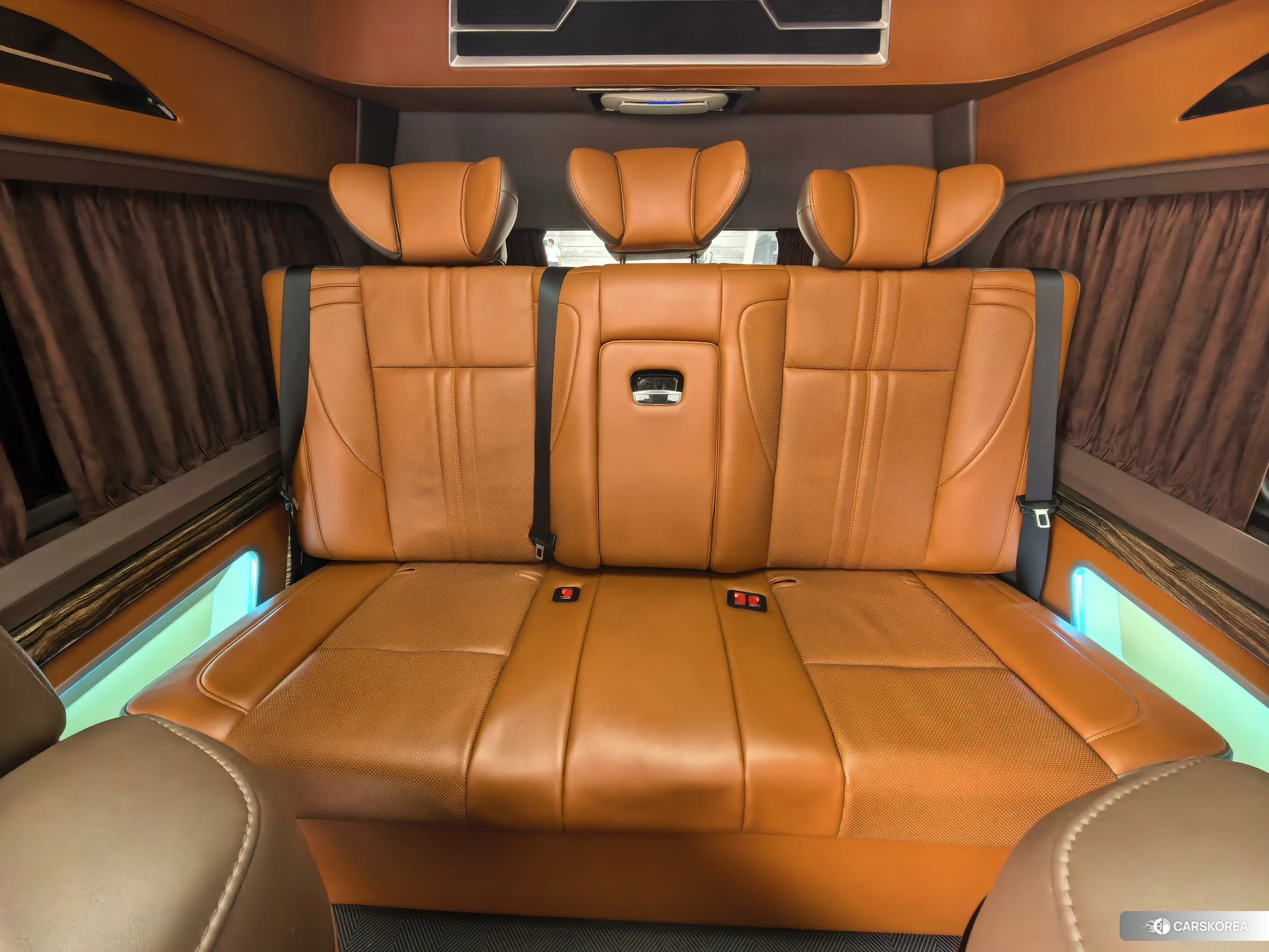 Toyota Hiace 2023 Белый из Китая