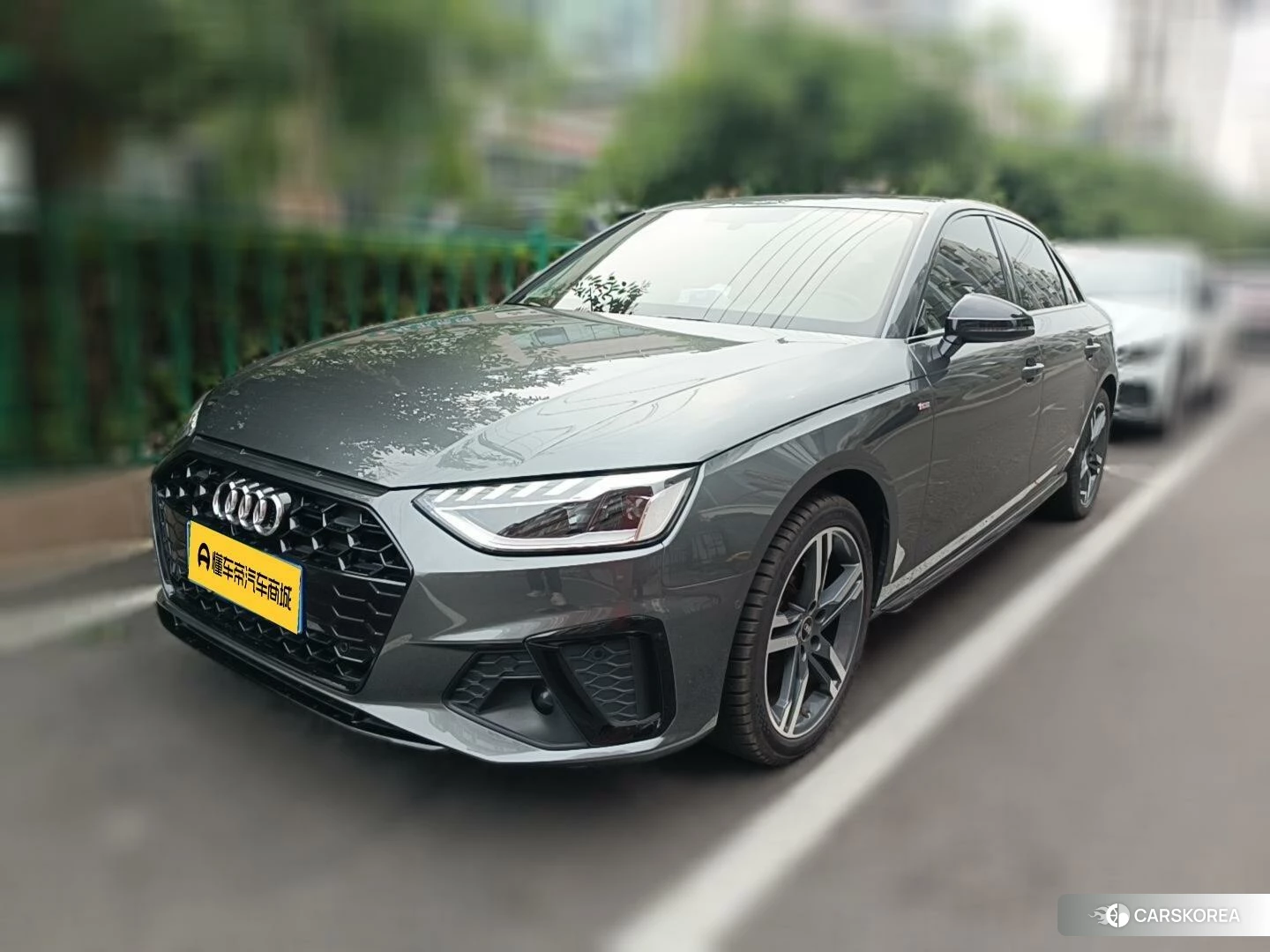 Audi A4L 2021 Темно-серый из Китая