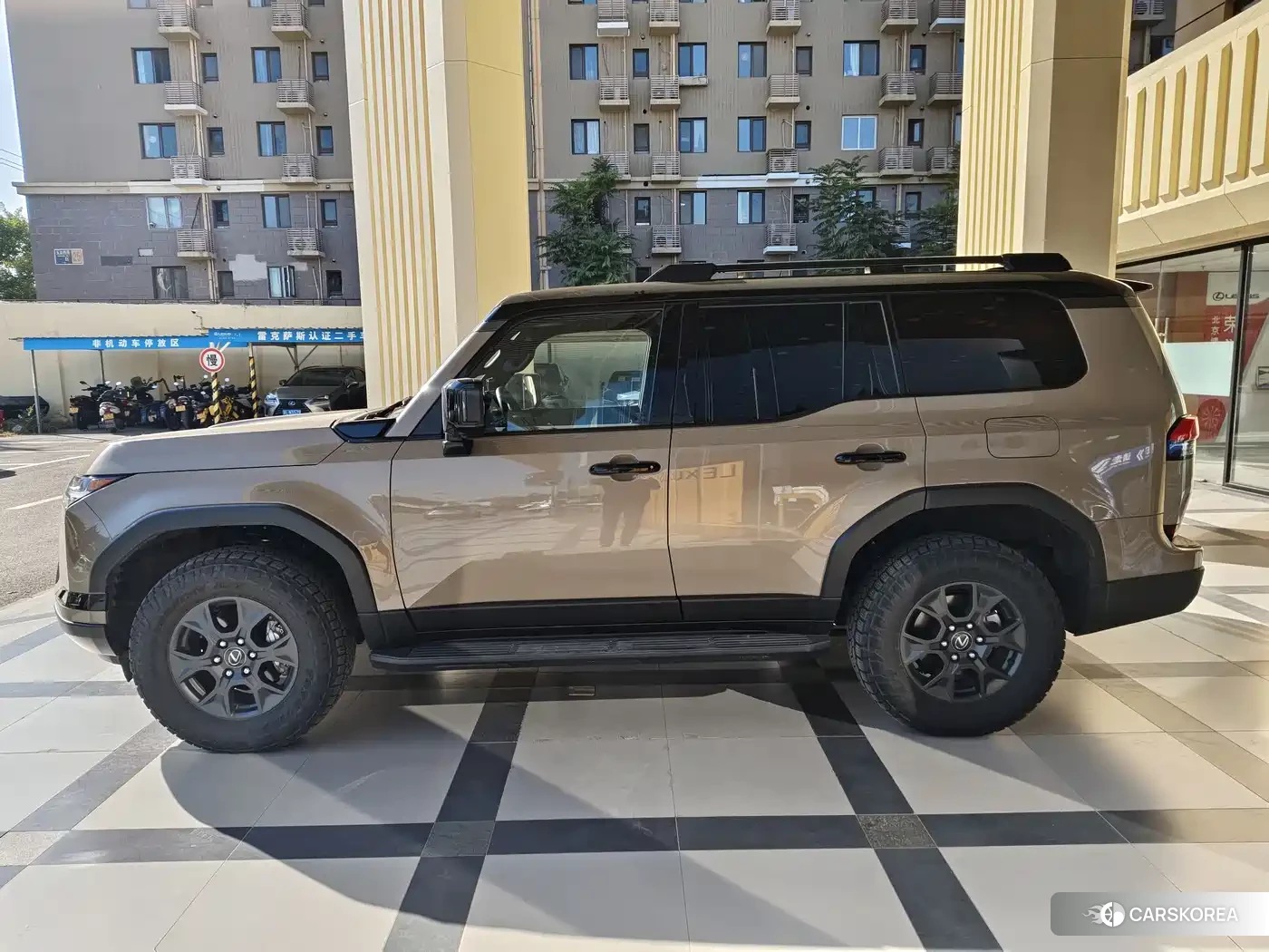 Lexus GX 2025 Champagne/brown из Китая