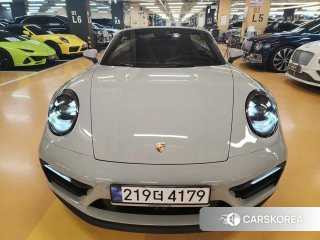 Porsche 911(992) 2023 Цвет галактики из Кореи