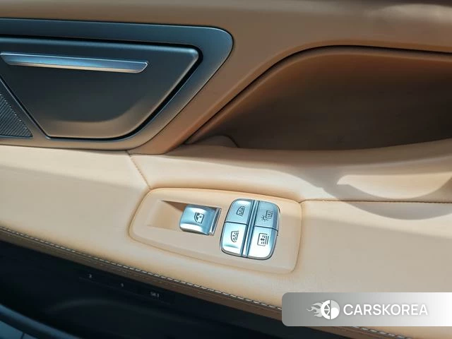 BMW 7 series 2022 Серебристо-серый из Китая