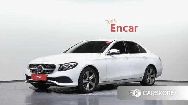 Mercedes-Benz E-Class W213 2018 Белый из Кореи