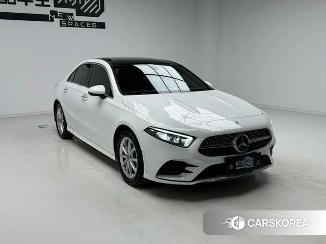 Mercedes-Benz Class A 2022 Белый из Китая