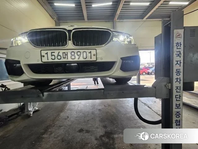 BMW 5 Series (G30) 2019 Белый из Кореи