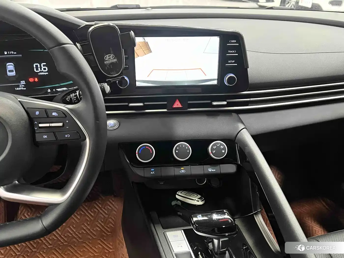 Hyundai Elantra 2023 Silver/gray из Китая