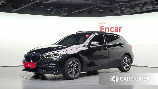 BMW 1 Series (F40) 2020 Черный из Кореи