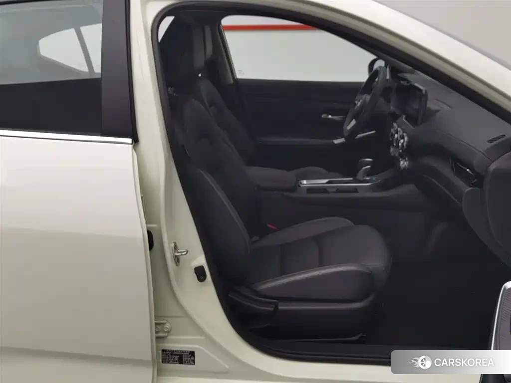 Nissan Sylphy 2022 Белый из Китая
