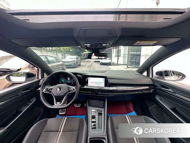 Volkswagen Golf 2022 Белый из Китая
