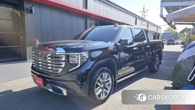 GMC Sierra 2023 Черный из Кореи