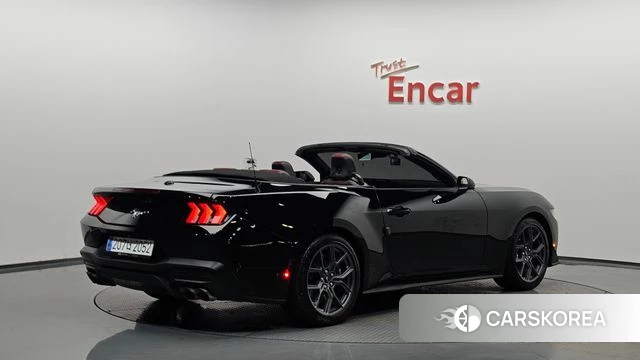 Ford Mustang 7th Generation 2024 Черный из Кореи