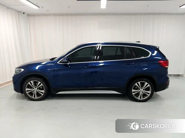 BMW X1 PHEV 2020 Синий из Китая