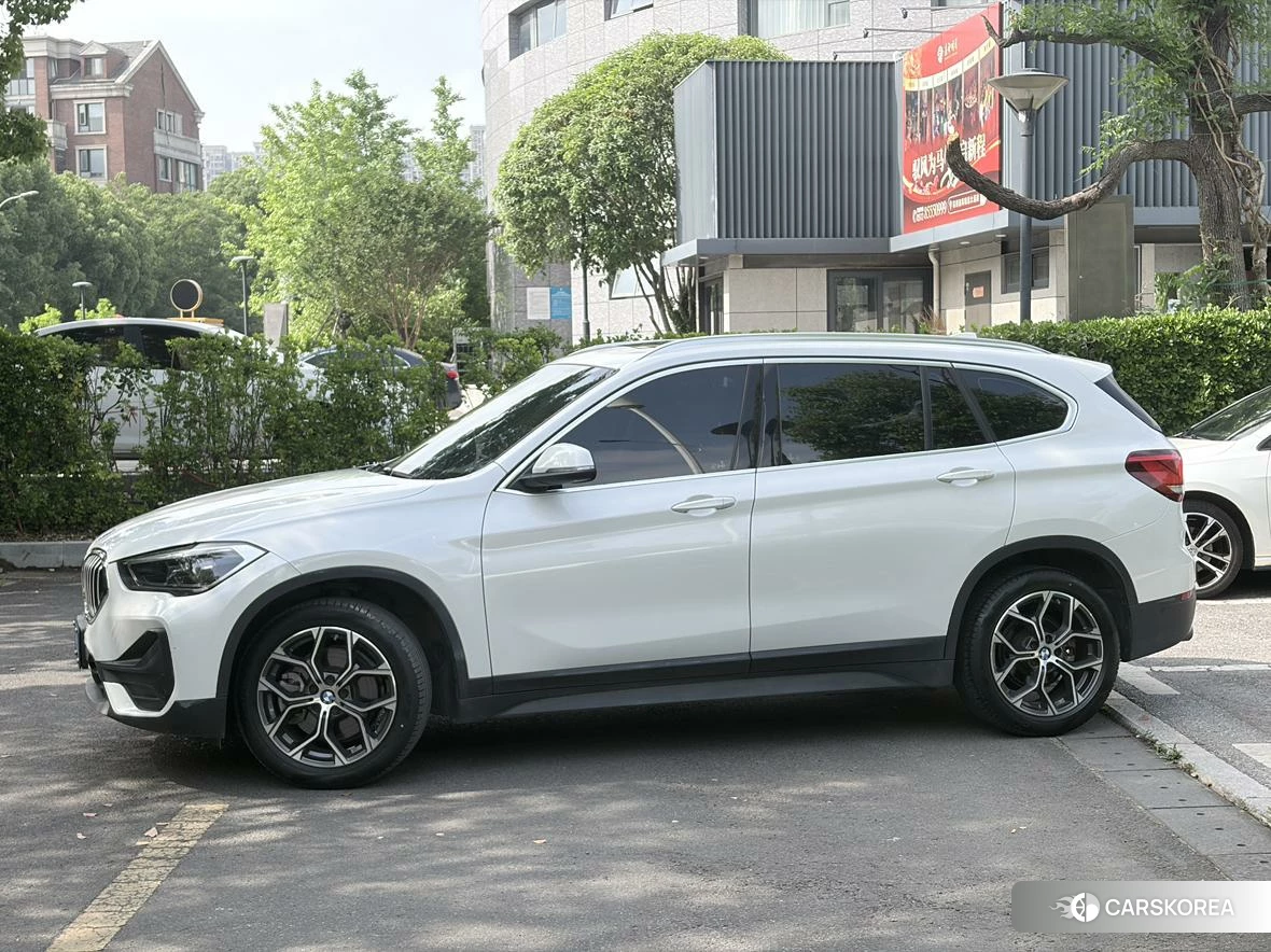 BMW X1 2021 Белый из Китая