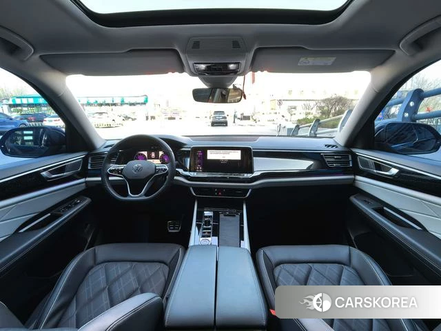 Volkswagen Tourang 2024 Черный из Китая