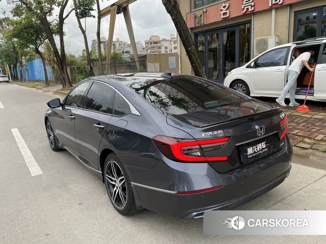 Honda Accord 2023 Серебристо-серый из Китая