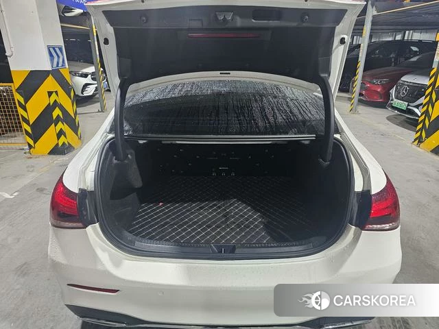 Mercedes-Benz Class A 2023 Белый из Китая
