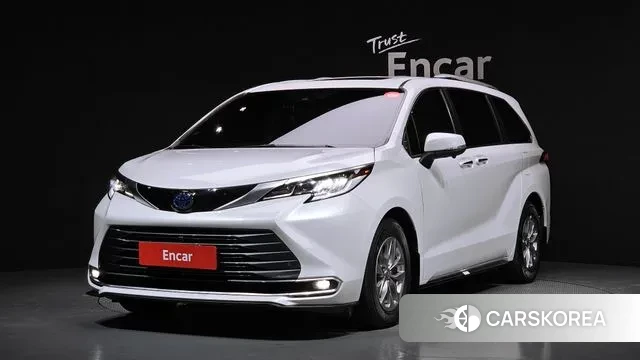 Toyota Sienna 4th Generation 2023 Белый из Кореи
