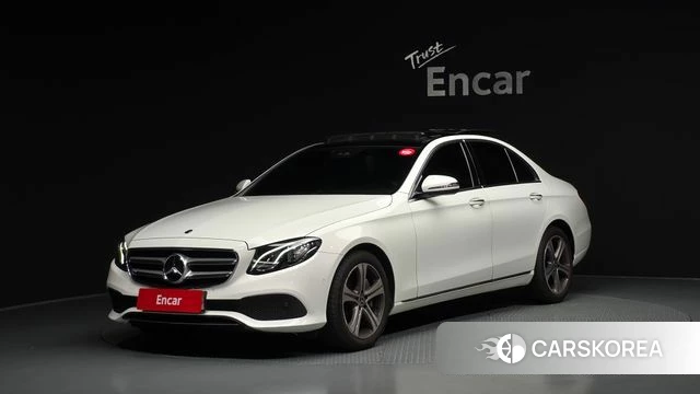 Mercedes-Benz E-Class W213 2019 Белый из Кореи