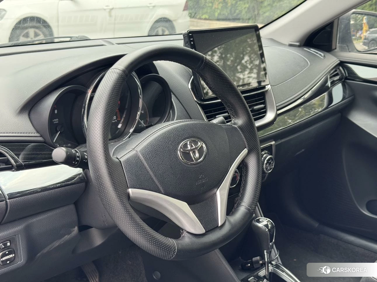 Toyota YARIS L Zhixuan 2021 Белый из Китая