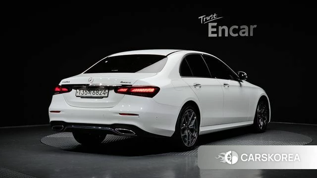 Mercedes-Benz E-Class W213 2020 Белый из Кореи