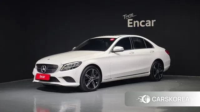 Mercedes-Benz C-Class W205 2019 Белый из Кореи