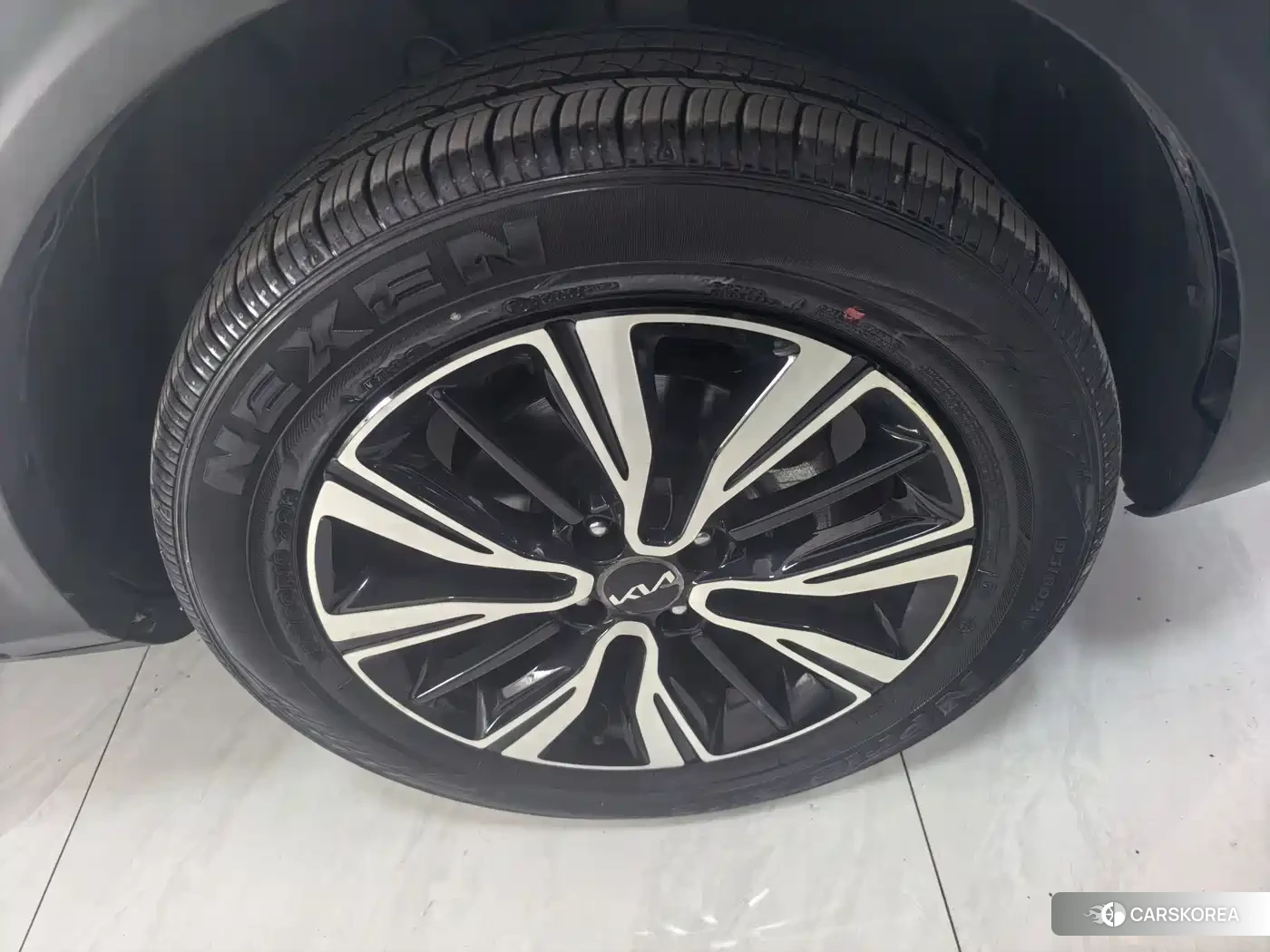 Kia KX1 2024 Белый из Китая