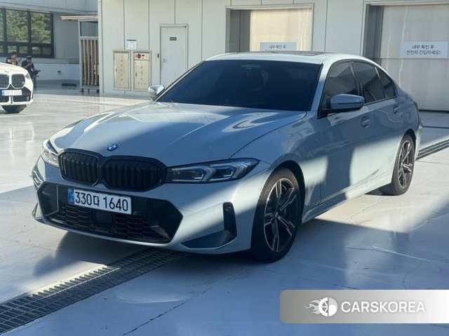 BMW 3 Series (G20) 2025 Небесно-голубой из Кореи