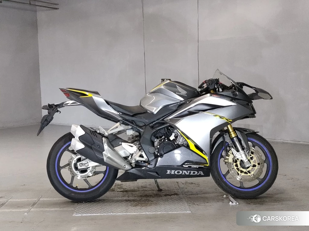 Проданный Honda CBR250RR 2017 из Японии, фото 2