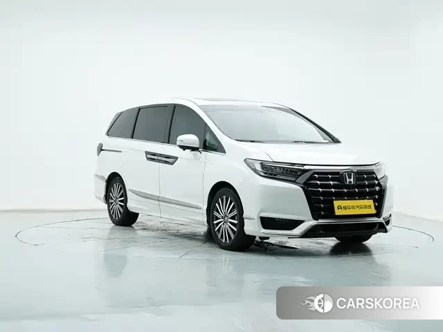 Honda Elysion 2023 Белый из Китая