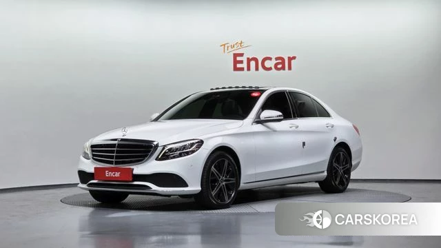 Mercedes-Benz C-Class W205 2019 Белый из Кореи