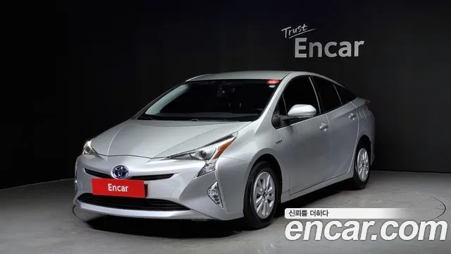 Toyota Prius 4th Generation 2018 Серебряный из Кореи