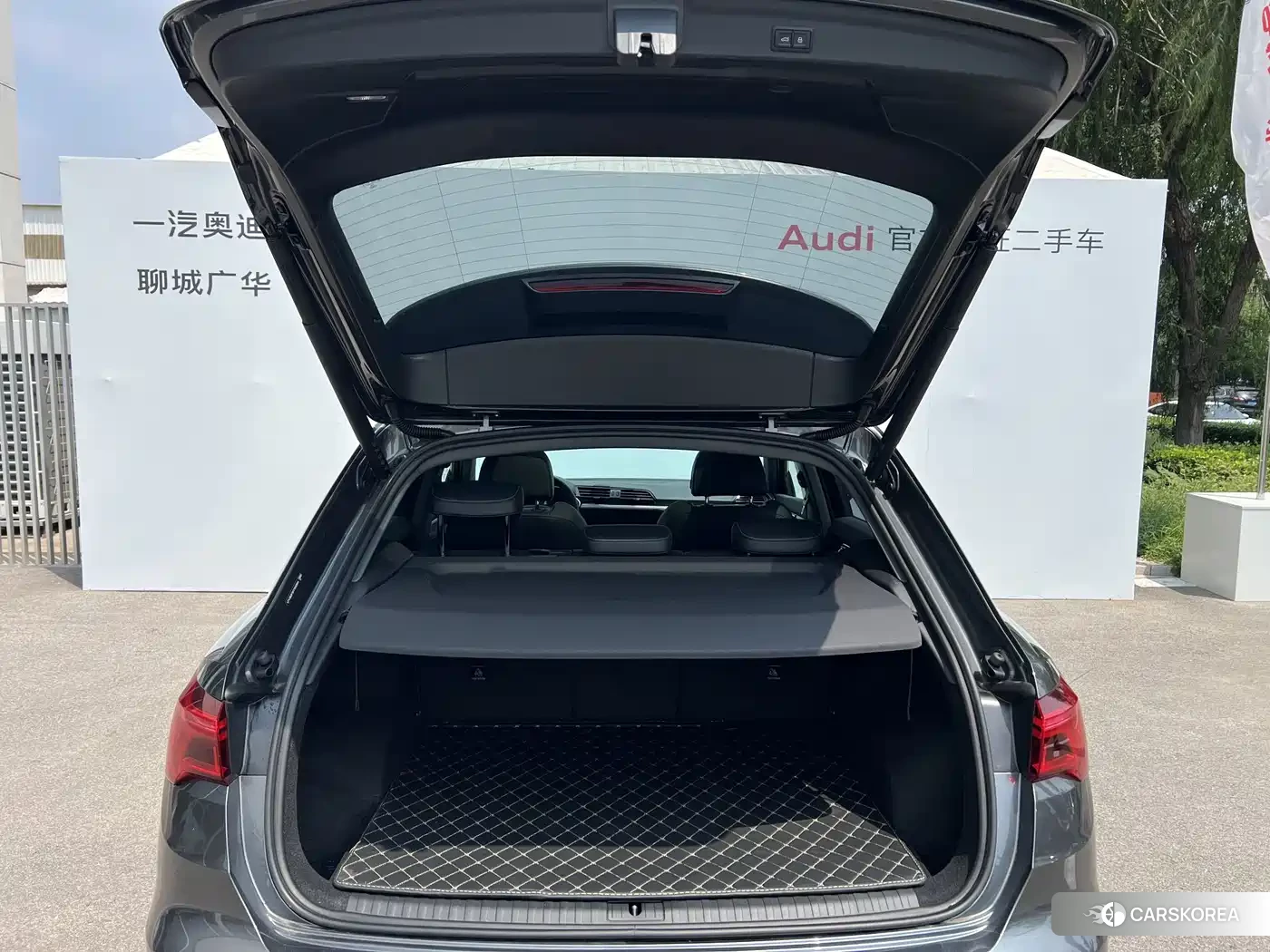 Audi Q3 2026 Silver/gray из Китая