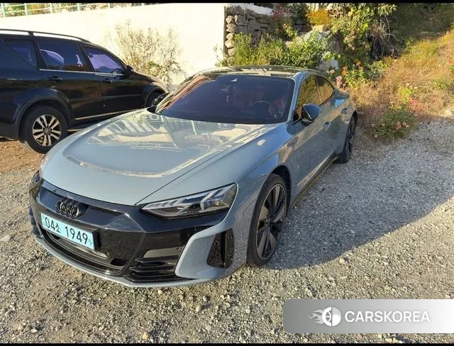 Audi e-Tron GT 2022 Небесно-голубой из Кореи