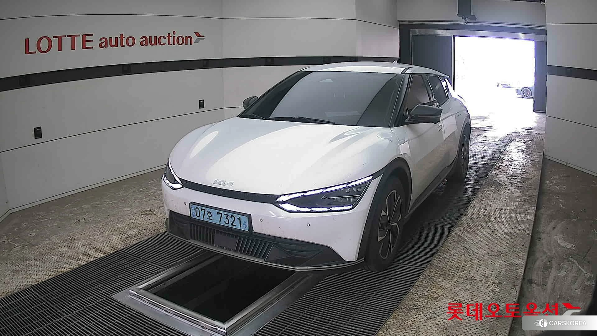 Kia EV6 2022 Snow White Pearl из Кореи