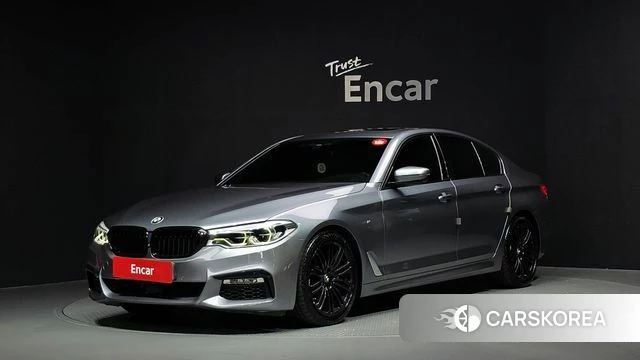BMW 5 Series (G30) 2018 Серебристо-серый из Кореи
