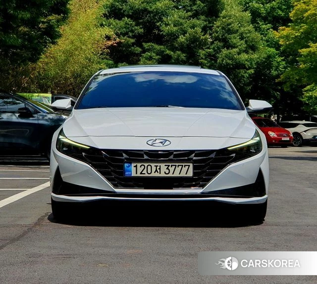 Hyundai Avante (CN7) 2023 Белый из Кореи