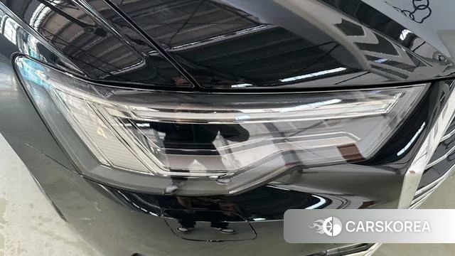 Audi A6L 2021 Черный из Китая