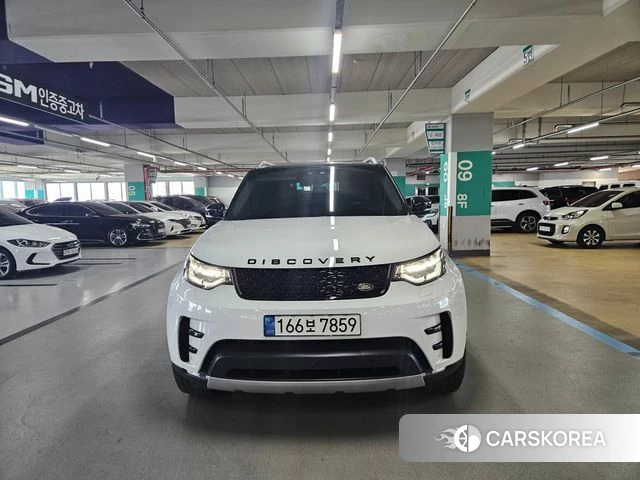 Land Rover Discovery 5 2020 Белый из Кореи