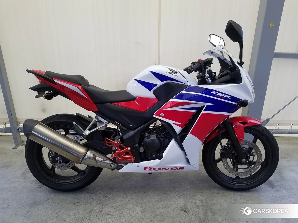 Проданный Honda CBR250R 2015 из Японии