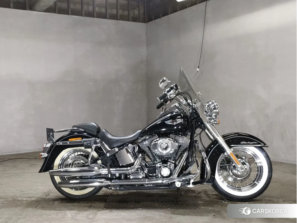 Проданный Harley-Davidson Softail Deluxe FLSTN1580 2011 из Японии