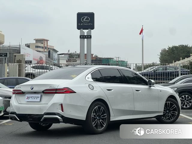 BMW 5 series 2025 Белый из Китая