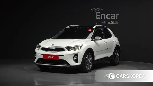 Kia Stonic 2018 Белый из Кореи