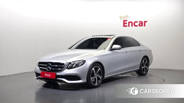 Mercedes-Benz E-Class W213 2020 Серебристо-серый из Кореи
