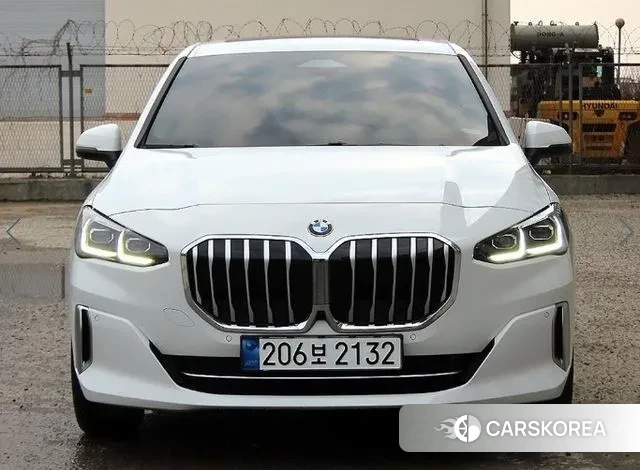 BMW 2 Series Active Tourer (U06) 2024 Белый из Кореи