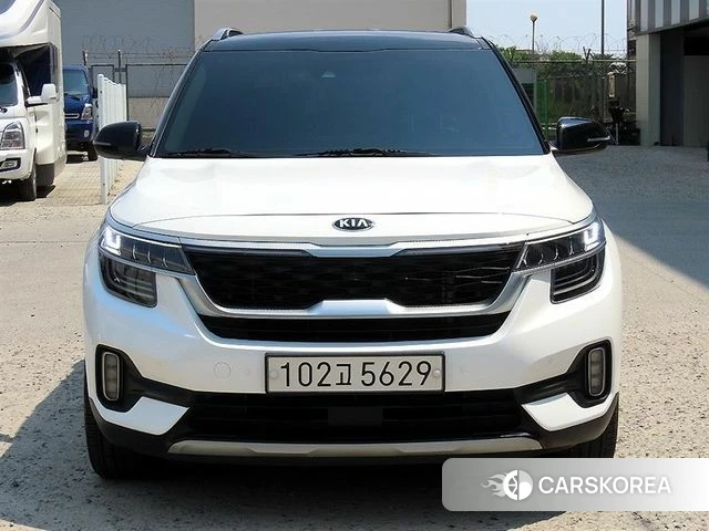 Kia Seltos 2020 Белый из Кореи