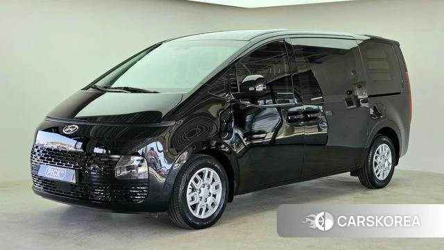 Hyundai Staria 2023 Черный из Кореи