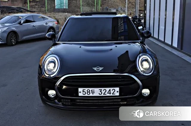 Mini Cooper D Clubman 2018 Черный из Кореи