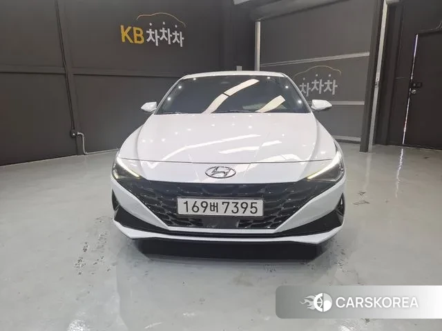 Hyundai Avante (CN7) 2022 Белый из Кореи