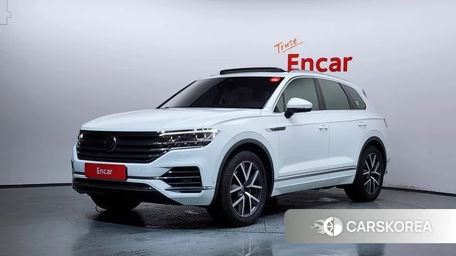 Volkswagen Touareg 3rd generation 2023 Белый из Кореи