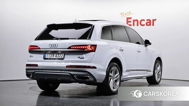 Audi Q7 (4M) 2021 Белый из Кореи