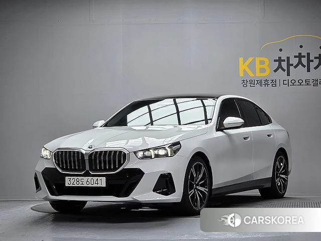 BMW 5 Series (G60) 2025 Белый из Кореи
